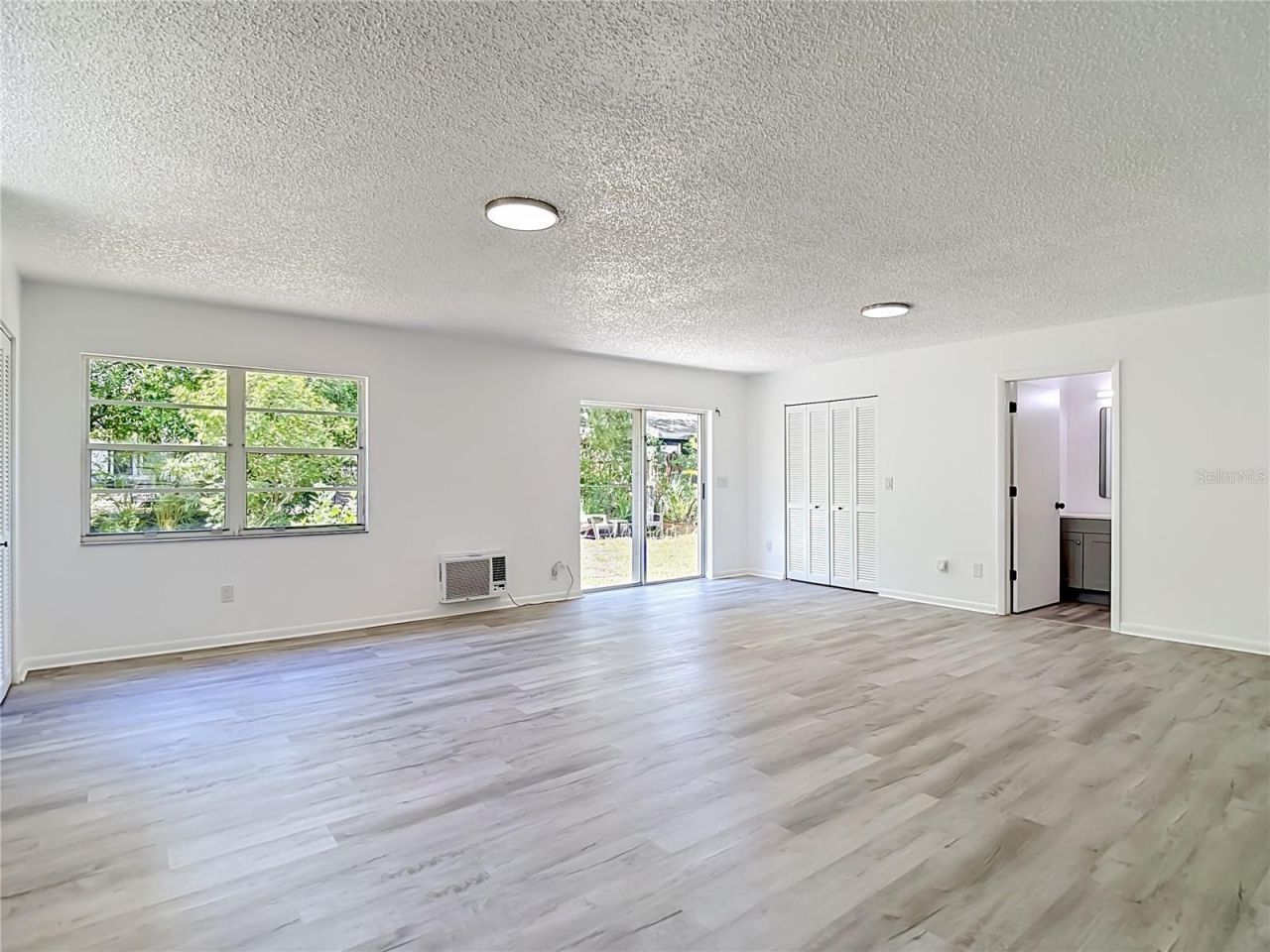 4119 E 98th Avenue , Tampa, FL 33617 Photo