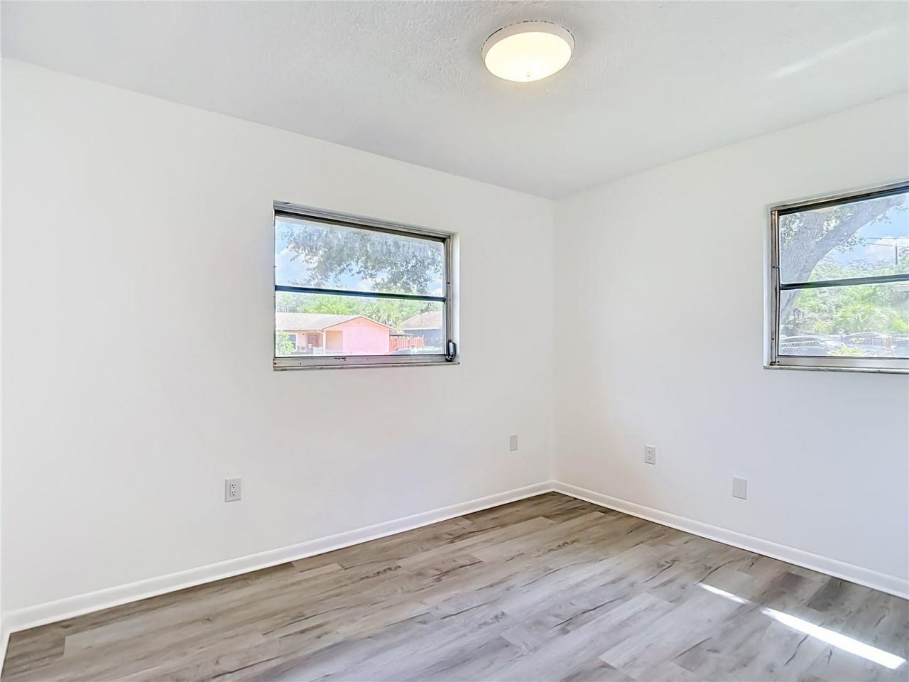 4119 E 98th Avenue , Tampa, FL 33617 Photo