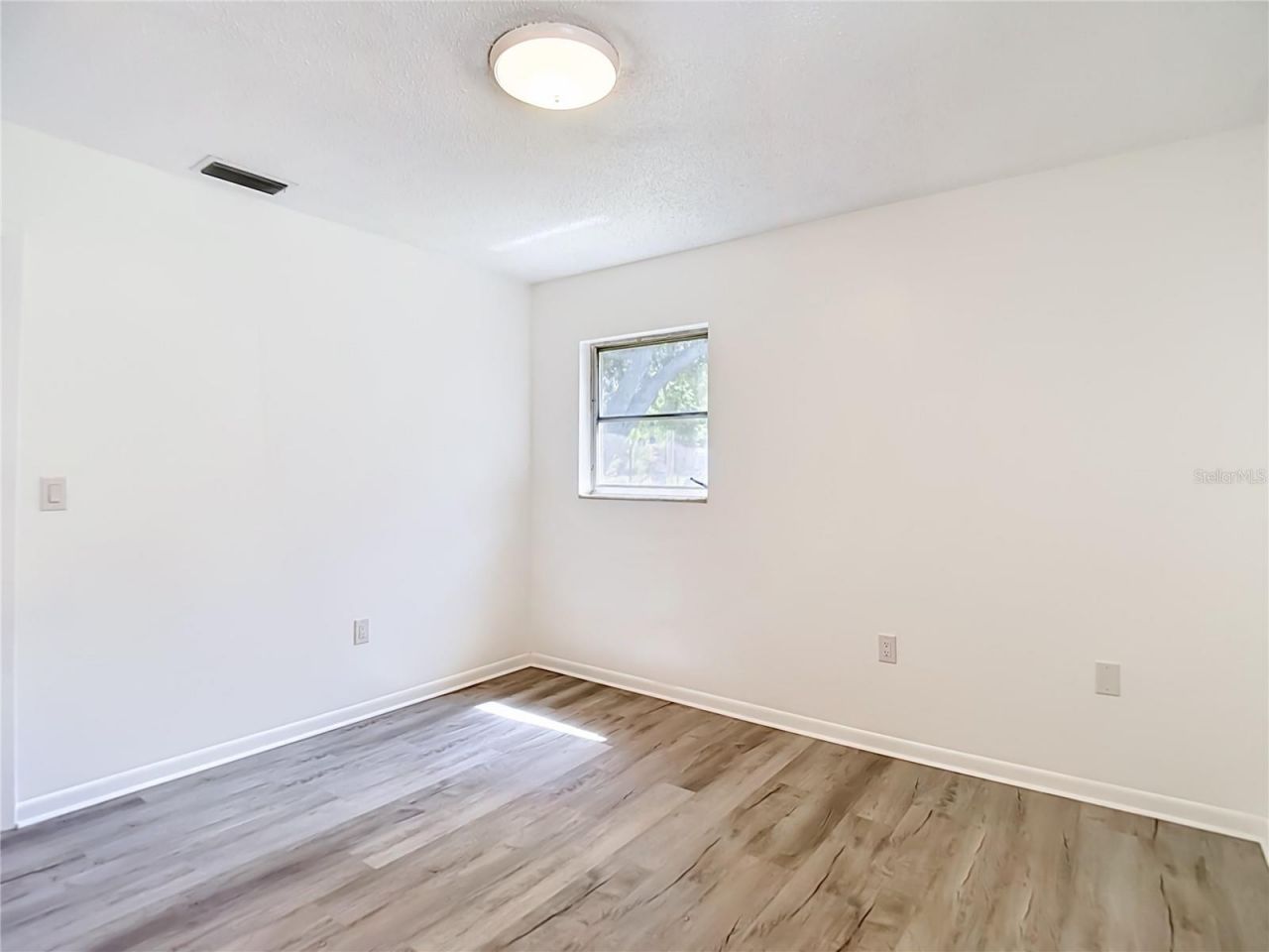 4119 E 98th Avenue , Tampa, FL 33617 Photo