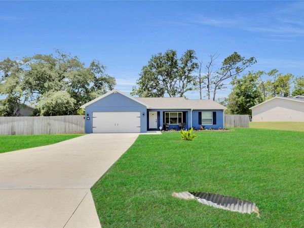 20 MALAUKA CIRCLE, OCKLAWAHA, FL 32179
