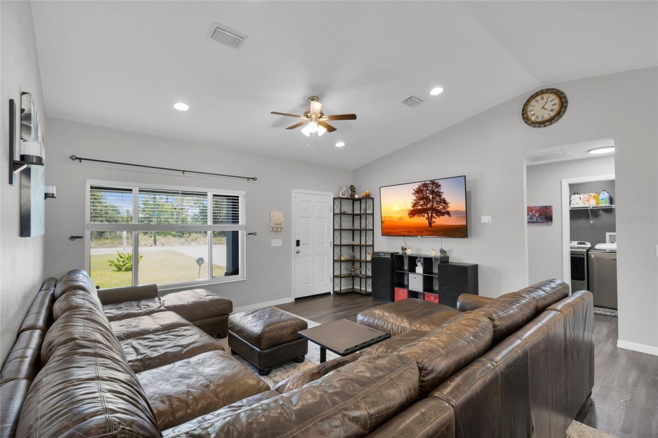 20 Malauka Circle, Ocklawaha, FL 32179 Photo