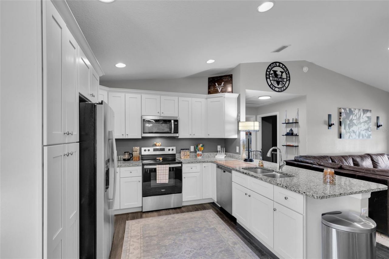 20 Malauka Circle, Ocklawaha, FL 32179 Photo