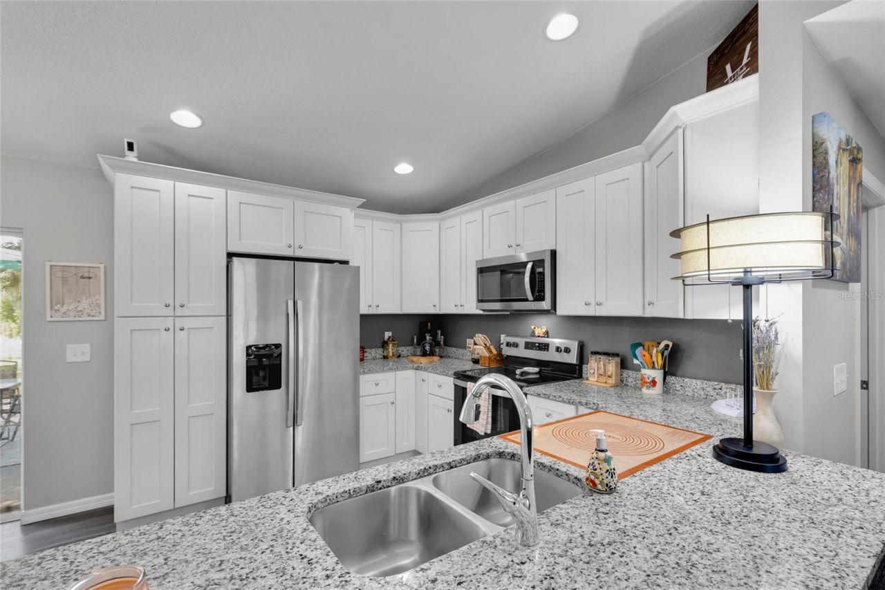 20 Malauka Circle, Ocklawaha, FL 32179 Photo