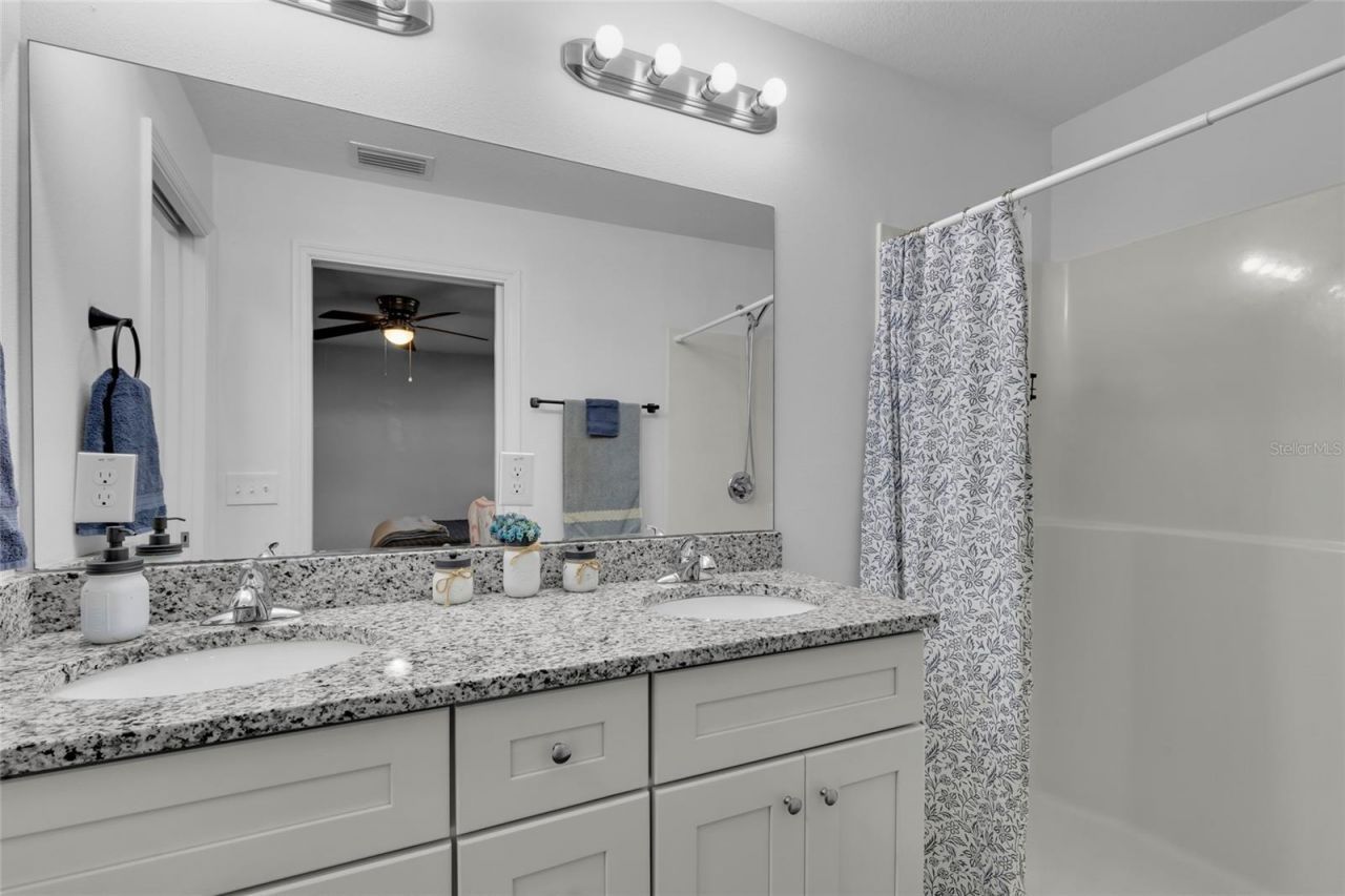 20 Malauka Circle, Ocklawaha, FL 32179 Photo