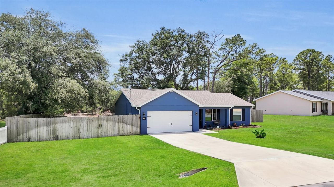 20 Malauka Circle, Ocklawaha, FL 32179 Photo