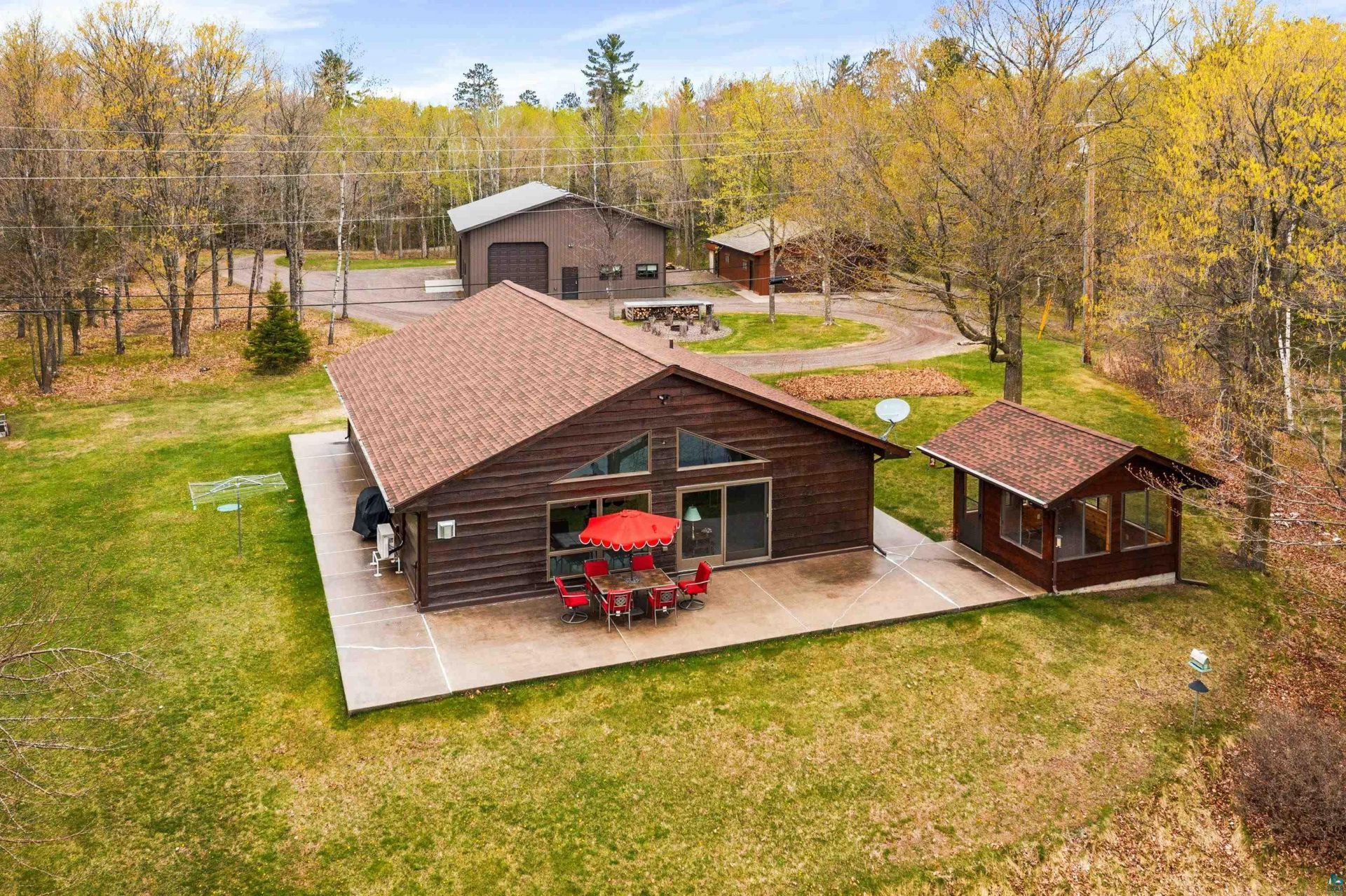 6848 Bear Island Rd, Duluth, MN 55803 Main Photo