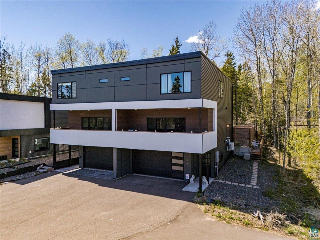 3631 London Rd, Duluth, MN 55804 Main Photo