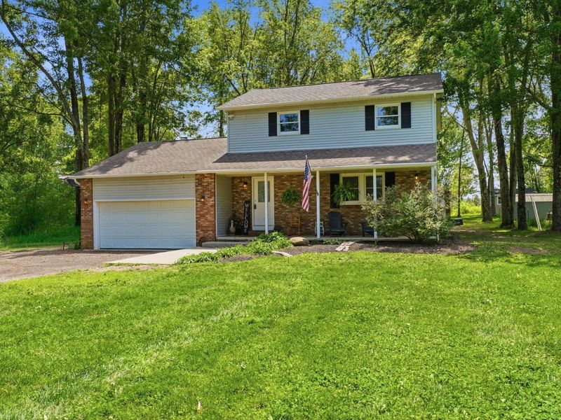 683 Woodside Drive SW, Pataskala, OH 43062 Photo 1