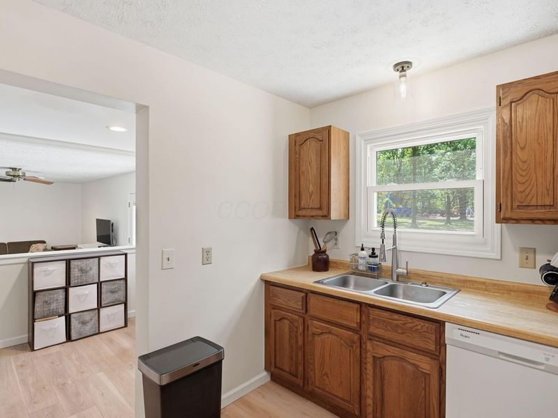 683 Woodside Drive SW, Pataskala, OH 43062 Photo 35