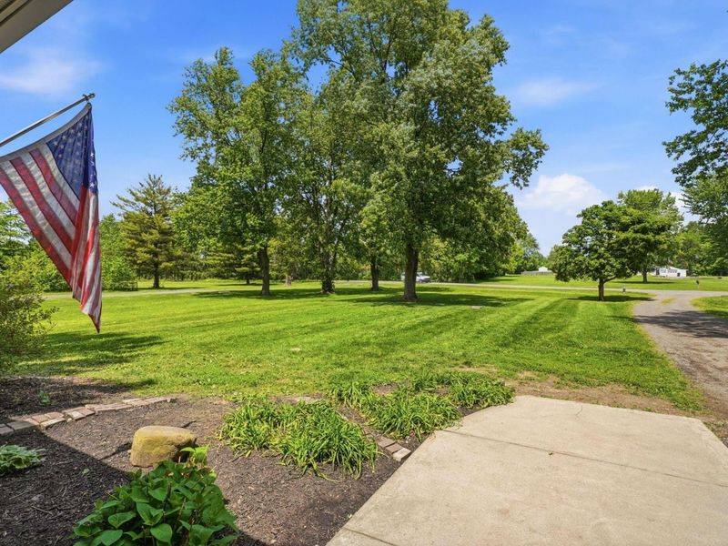 683 Woodside Drive SW, Pataskala, OH 43062 Photo 4