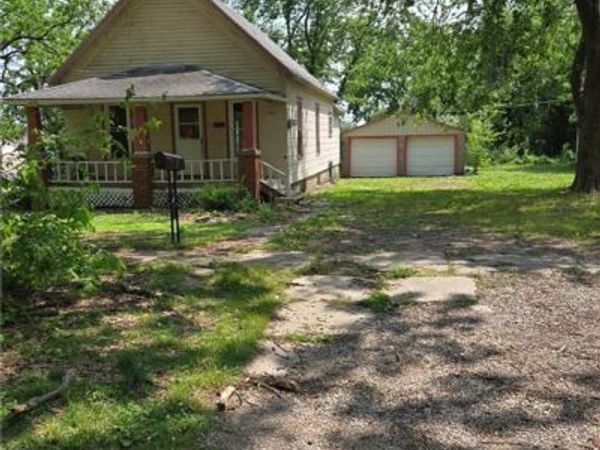 117 Pacific Avenue, Osawatomie, KS 66064