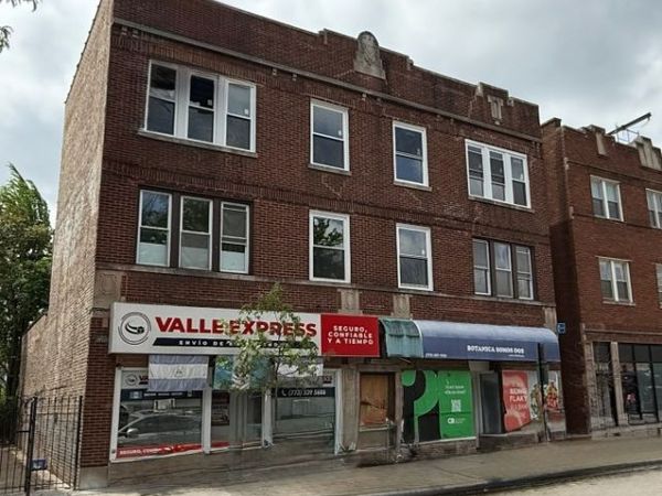 3519 W Montrose Avenue, Chicago, IL 60618