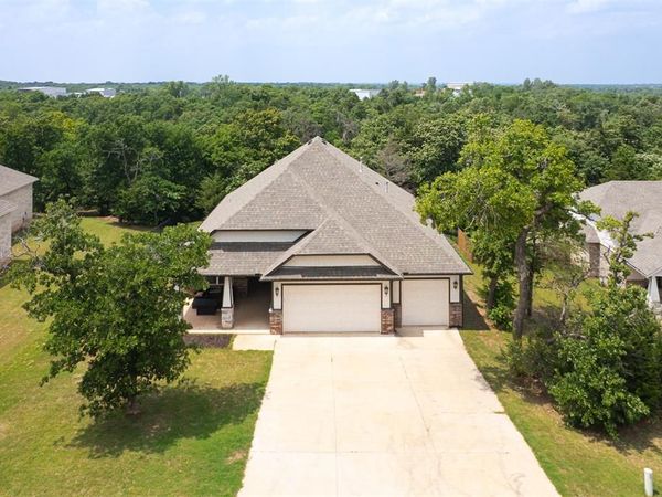 8751 Overlook Drive, Guthrie, OK 73044