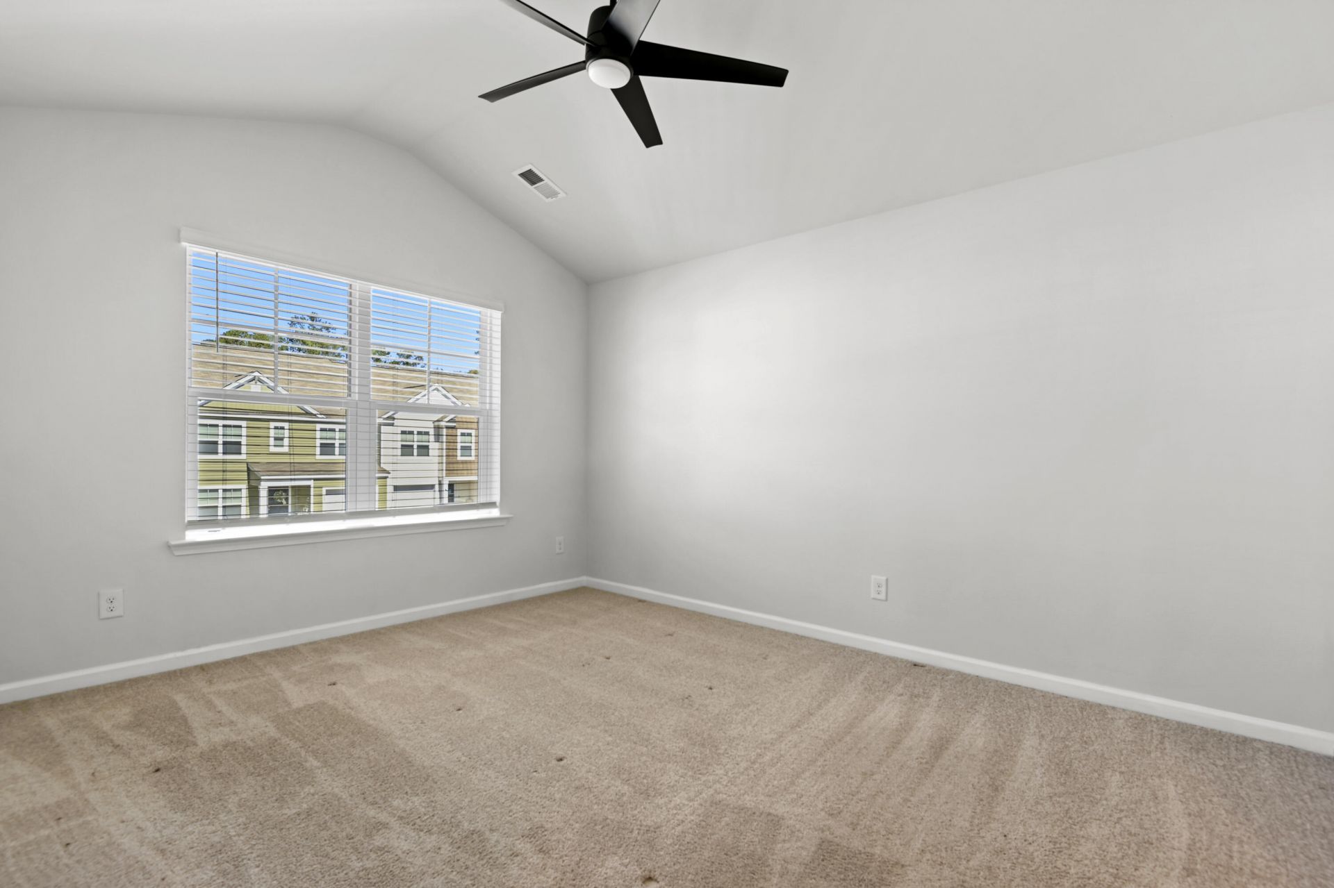 163 Rosefield Court Photo 13