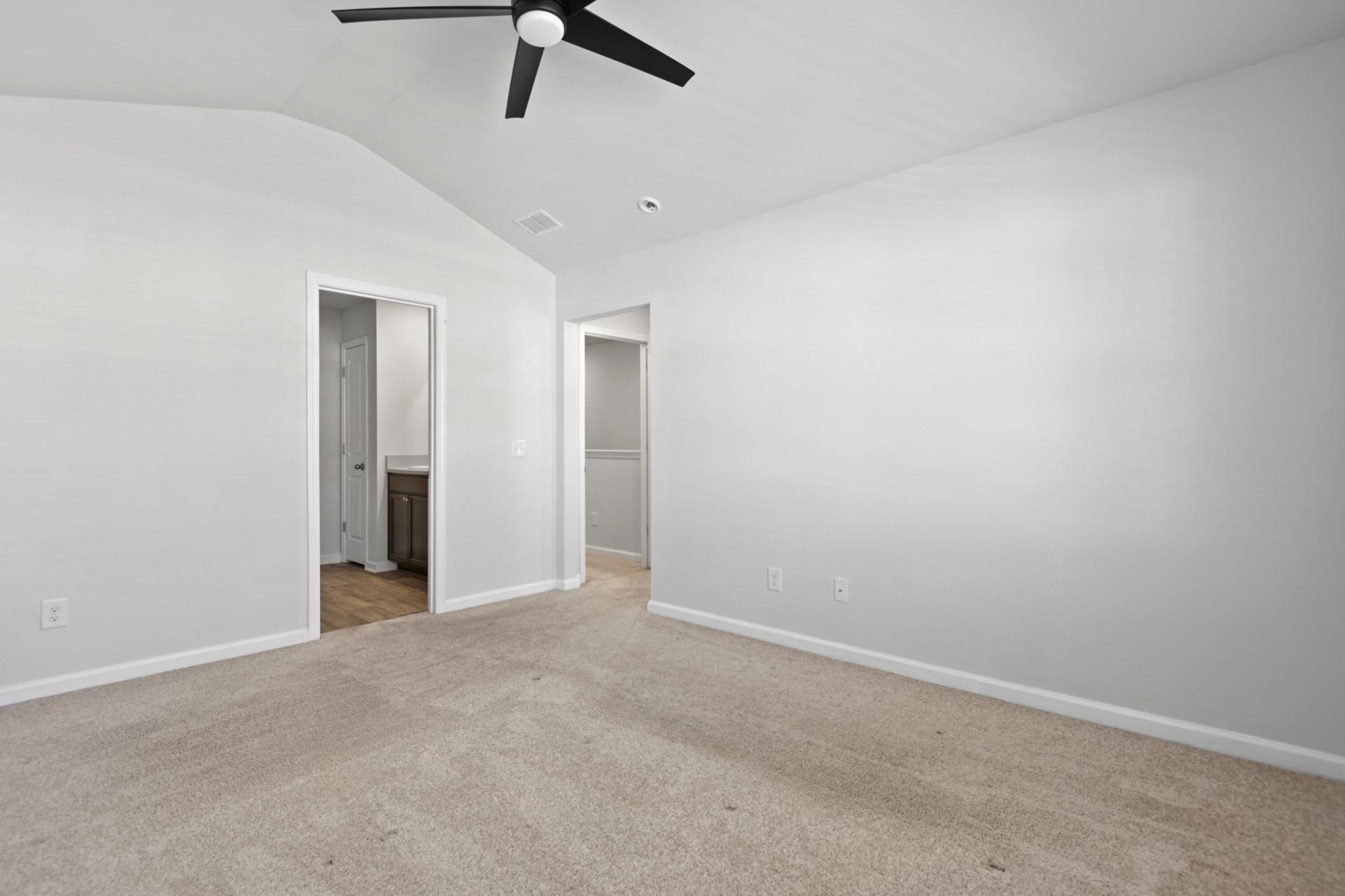 163 Rosefield Court Photo 14