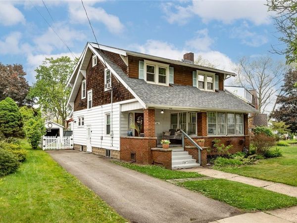 308 Hillcrest Cir, Grove City, PA 16127