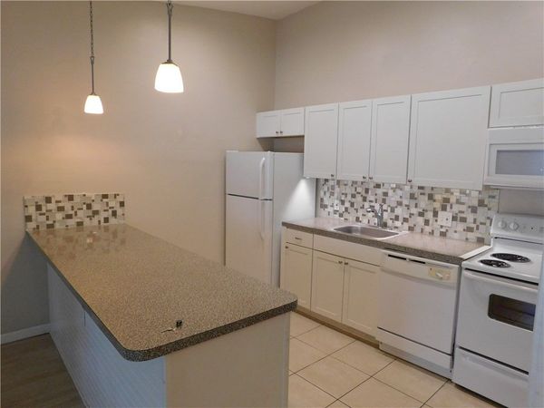 522 7th Place, Unit 522, Vero Beach, FL 32962
