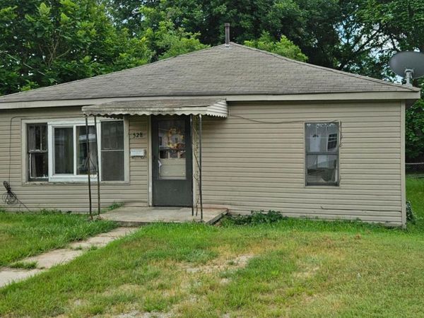 528 E Lake, Paragould, AR 72450