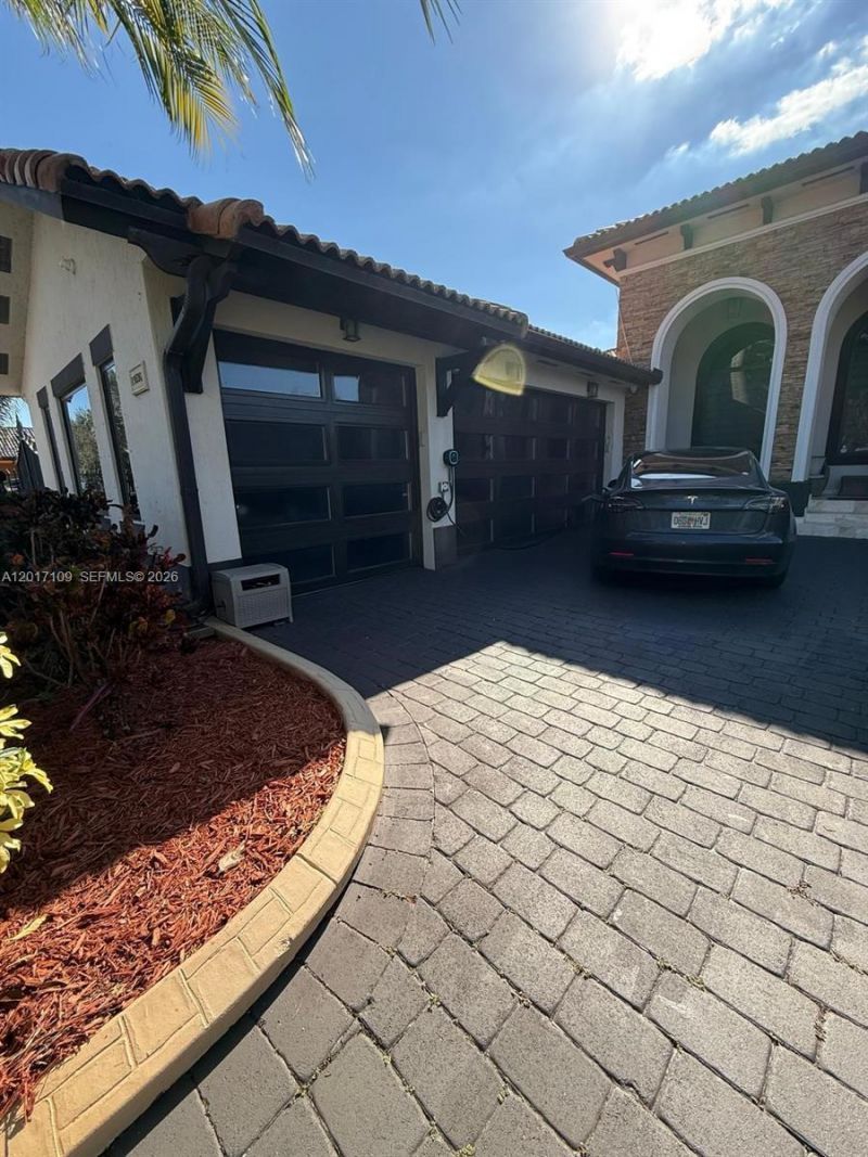 19596 SW 130th Avenue Road, Miami, FL 33177 Photo