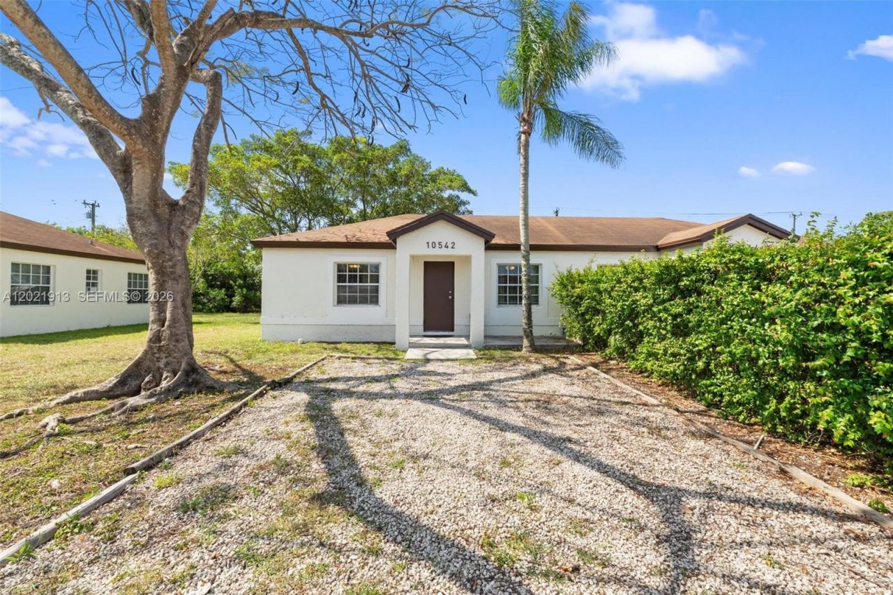 10544 SW 182nd St , Miami, FL 33157 Photo