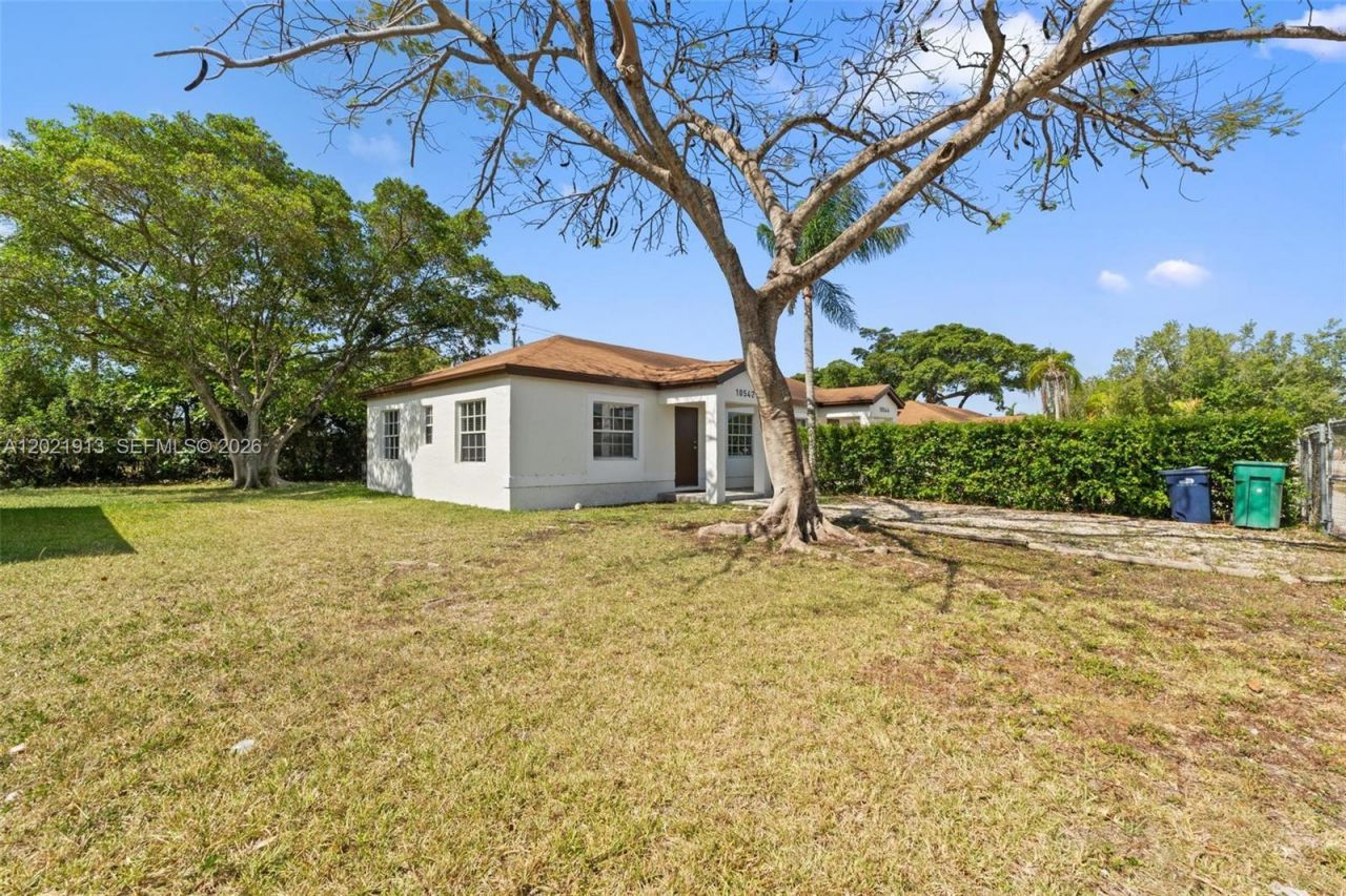 10544 SW 182nd St , Miami, FL 33157 Photo