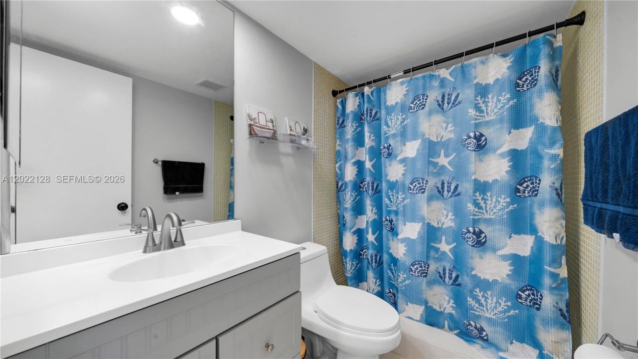 605 Oaks Dr , Unit 502, Pompano Beach, FL 33069 Photo