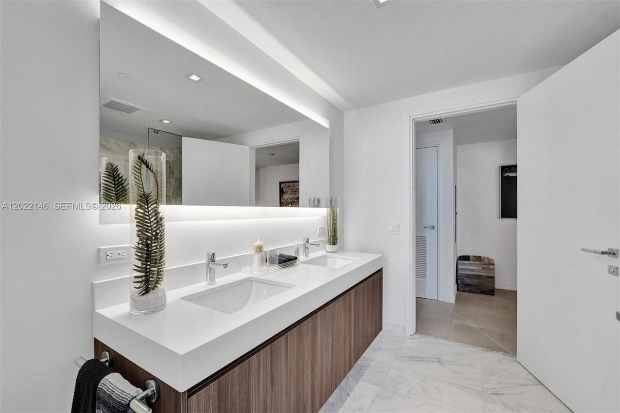 401 N Birch Rd , Unit 514, Fort Lauderdale, FL 33304 Photo