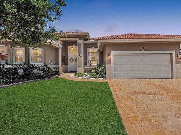 611 NW 42nd Ave , Coconut Creek, FL 33066