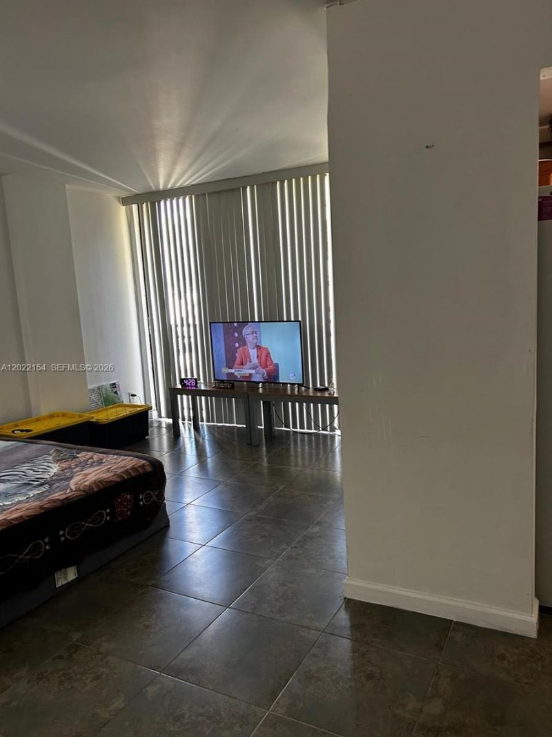 17021 N Bay Rd , Unit 327, Sunny Isles Beach, FL 33160 Photo