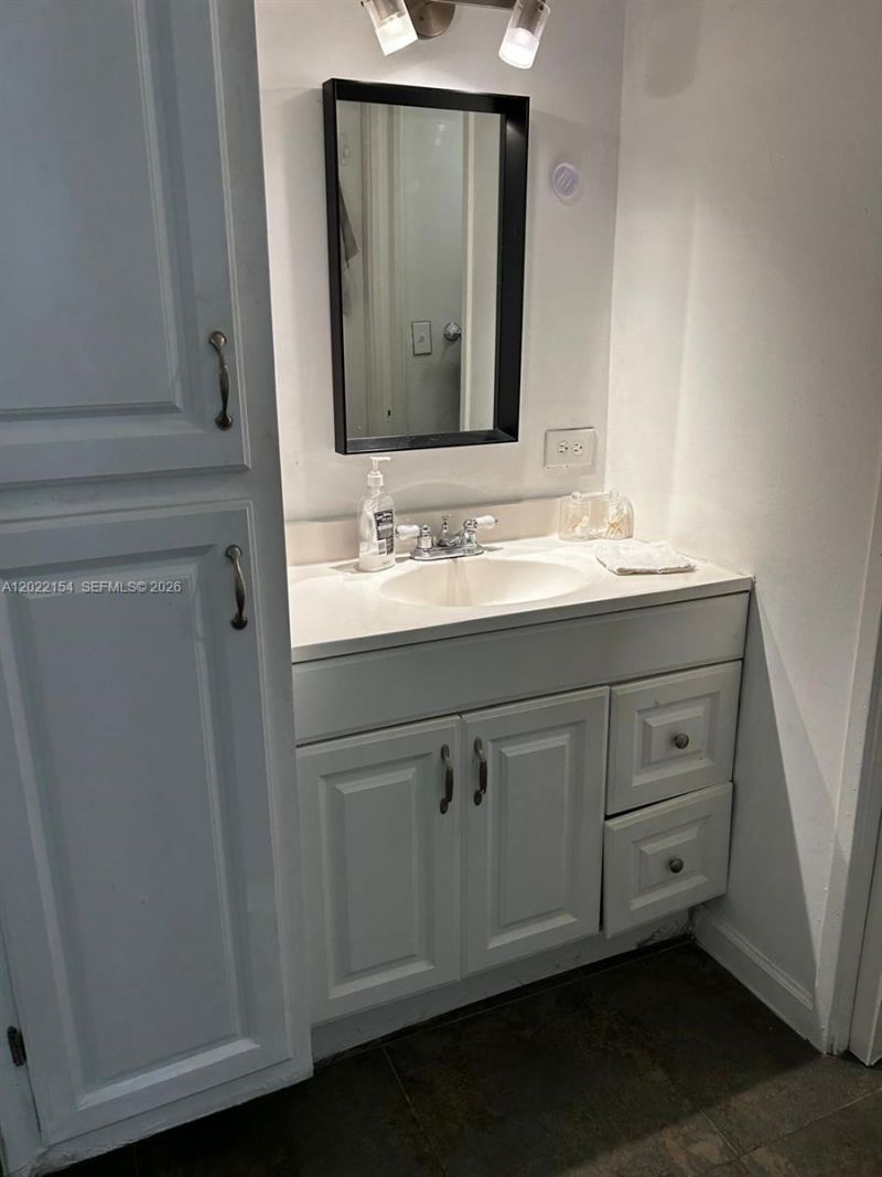 17021 N Bay Rd , Unit 327, Sunny Isles Beach, FL 33160 Photo