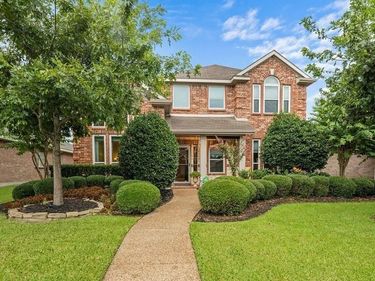 12136 Hawk Creek Drive, Frisco, TX 75033