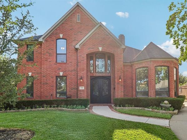 3720 Cripple Creek Court, Bedford, TX 76021