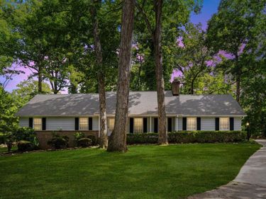 8501 Shadow Wood Place, Raleigh, NC 27613
