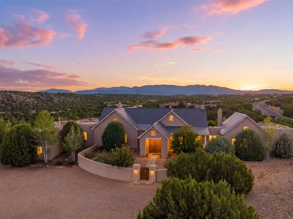 107 Paseo del Conejo , Santa Fe, NM 87506