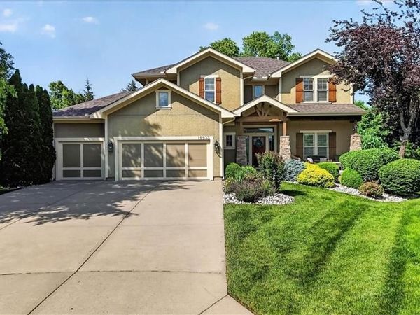 15933 Ballentine Street, Overland Park, KS 66062