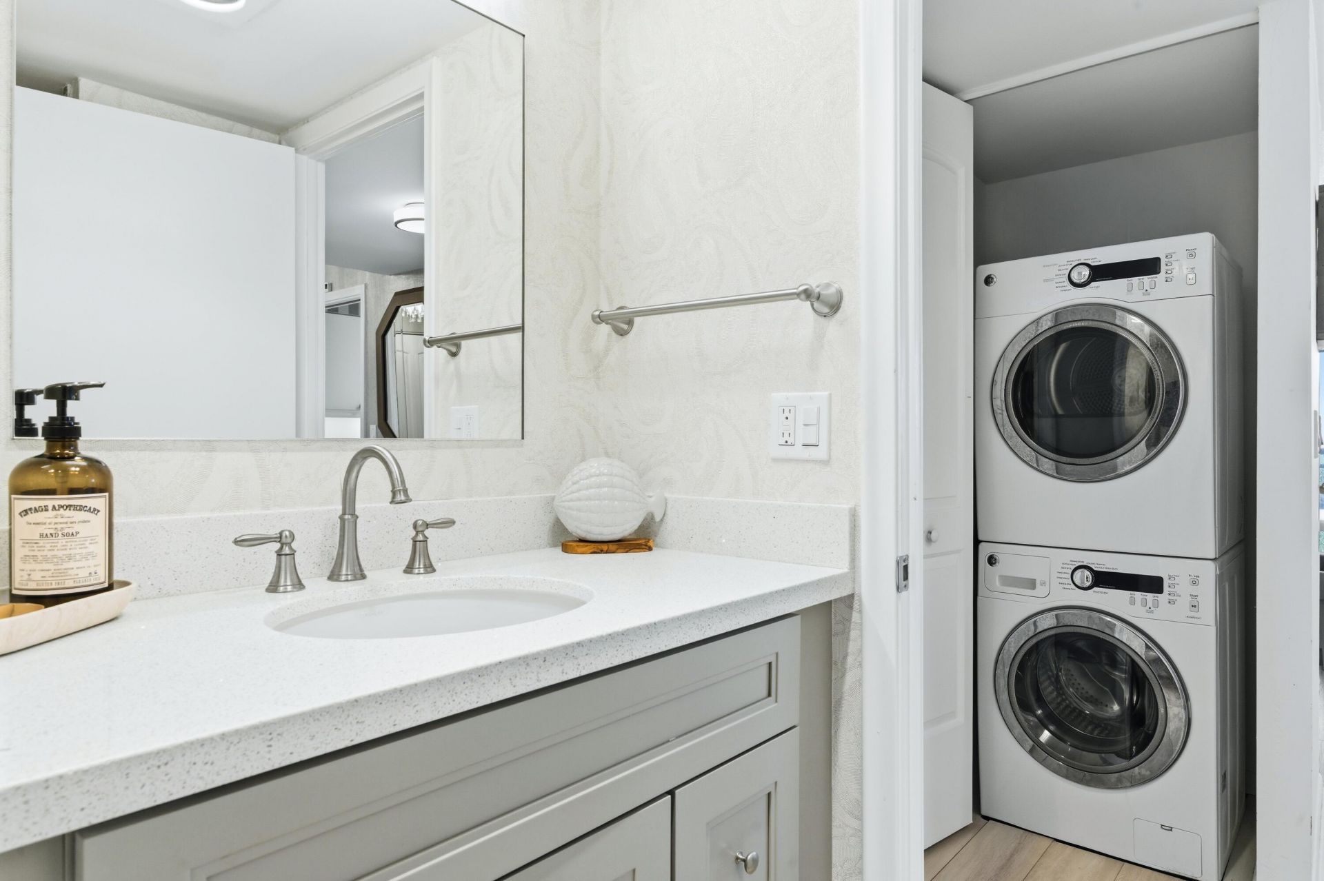 3400 N Ocean Drive, Unit 1207, Riviera Beach, FL 33404 Photo
