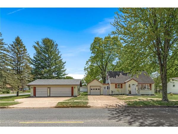 308 20th Avenue, Menomonie, WI 54751