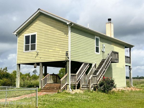 11053 N Shore Drive, Bay Saint Louis, MS 39520