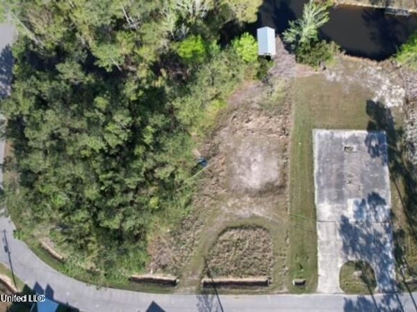 1446 Hanakealoha Place, Diamondhead, MS 39525