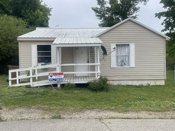 263 Reeves St , Lexington, TN 38351