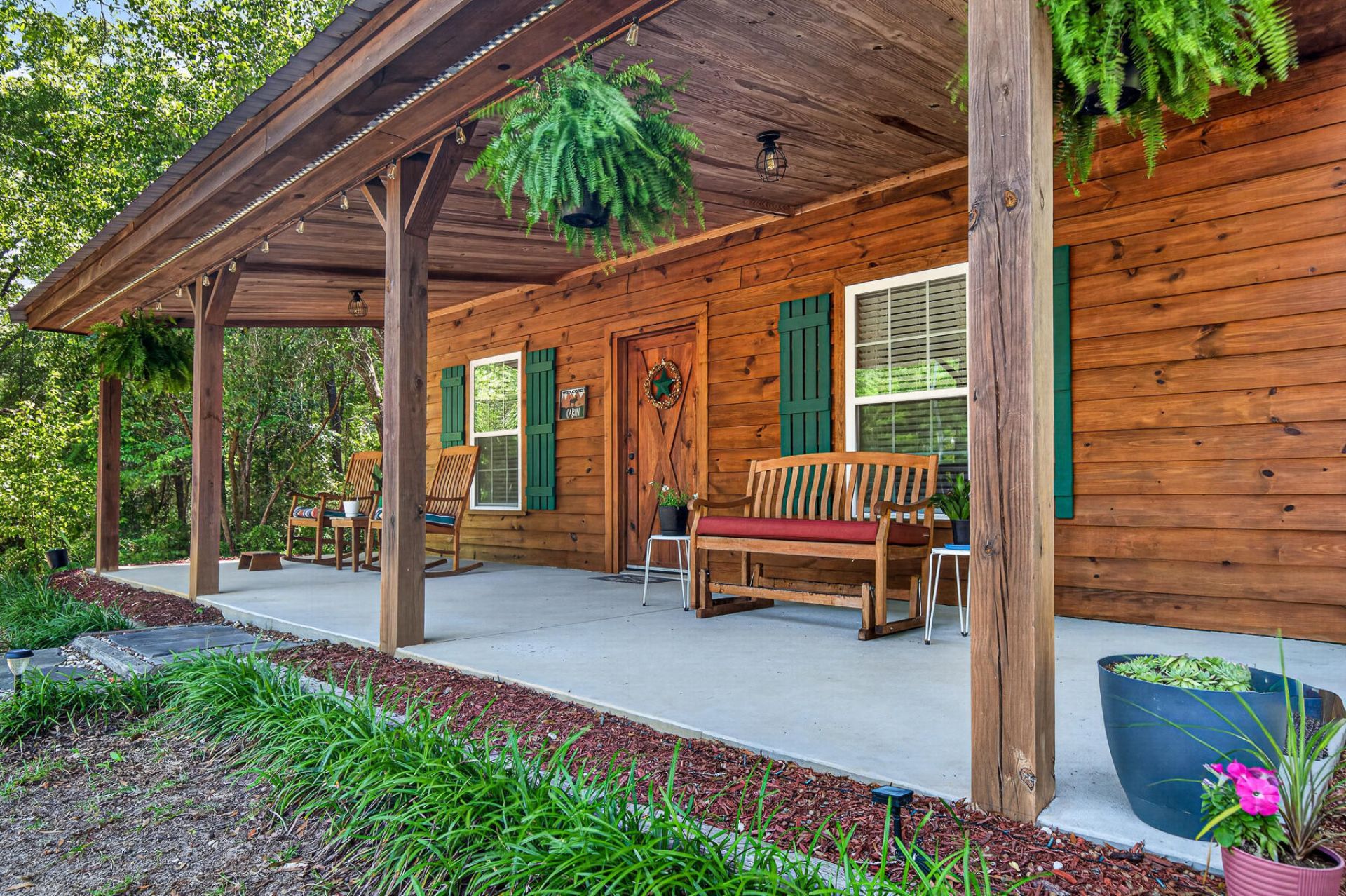 1131 Hickory Drive Photo 7