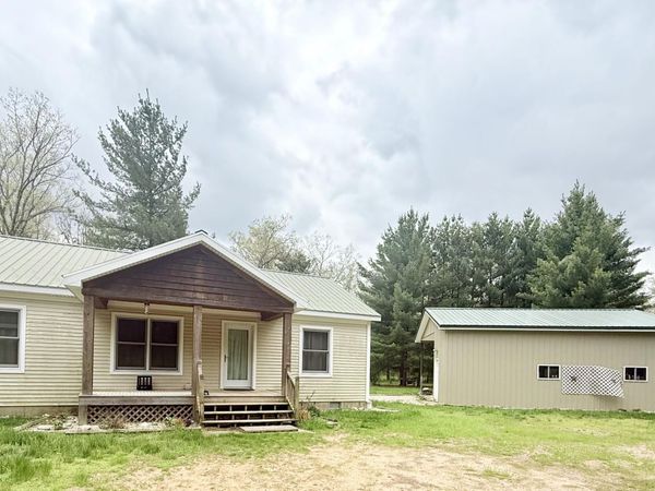 2472 W 14 Mile Road, Bitely, MI 49309
