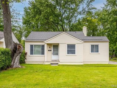 18261 Brentwood Street , Livonia, MI 48152