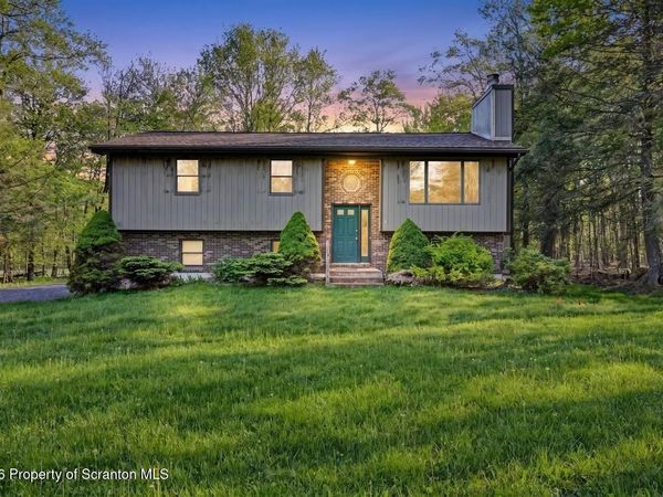 11 Bass Court , Gouldsboro, PA 18424