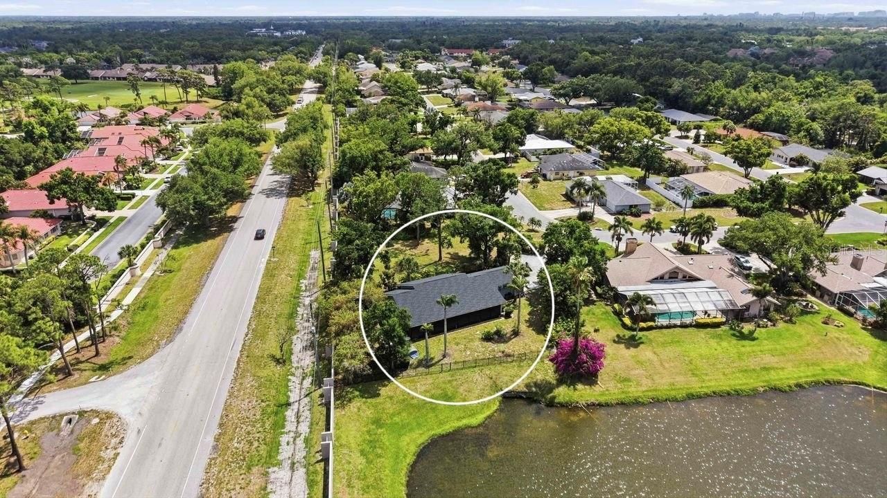 8021 Timber Lake Lane, Sarasota, FL 34243 Photo