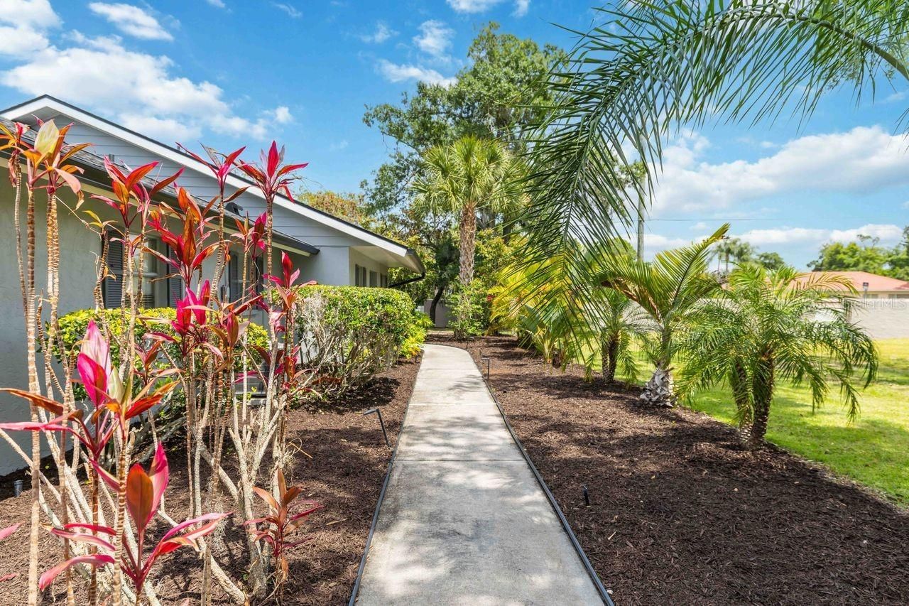 8021 Timber Lake Lane, Sarasota, FL 34243 Photo