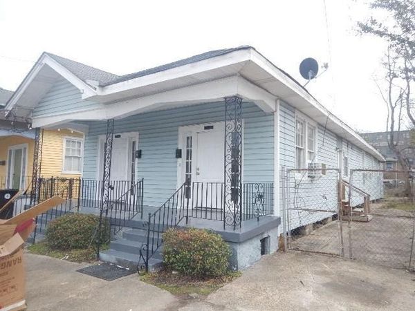 1210 S GENOIS Street , New Orleans, LA 70125