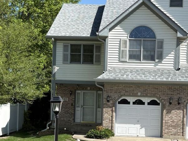 12 E 13th Street, Lombard, IL 60148