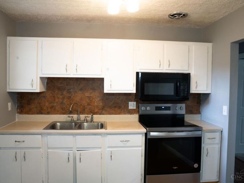 3148 Rockacres Court, Cincinnati, OH 45239 Photo 7