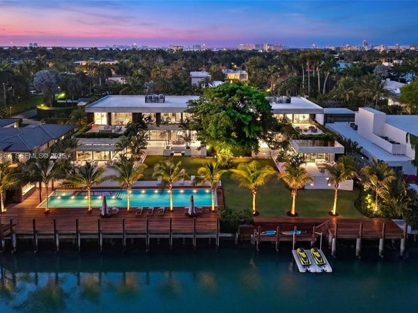 1420 W 23rd St , Miami Beach, FL 33140